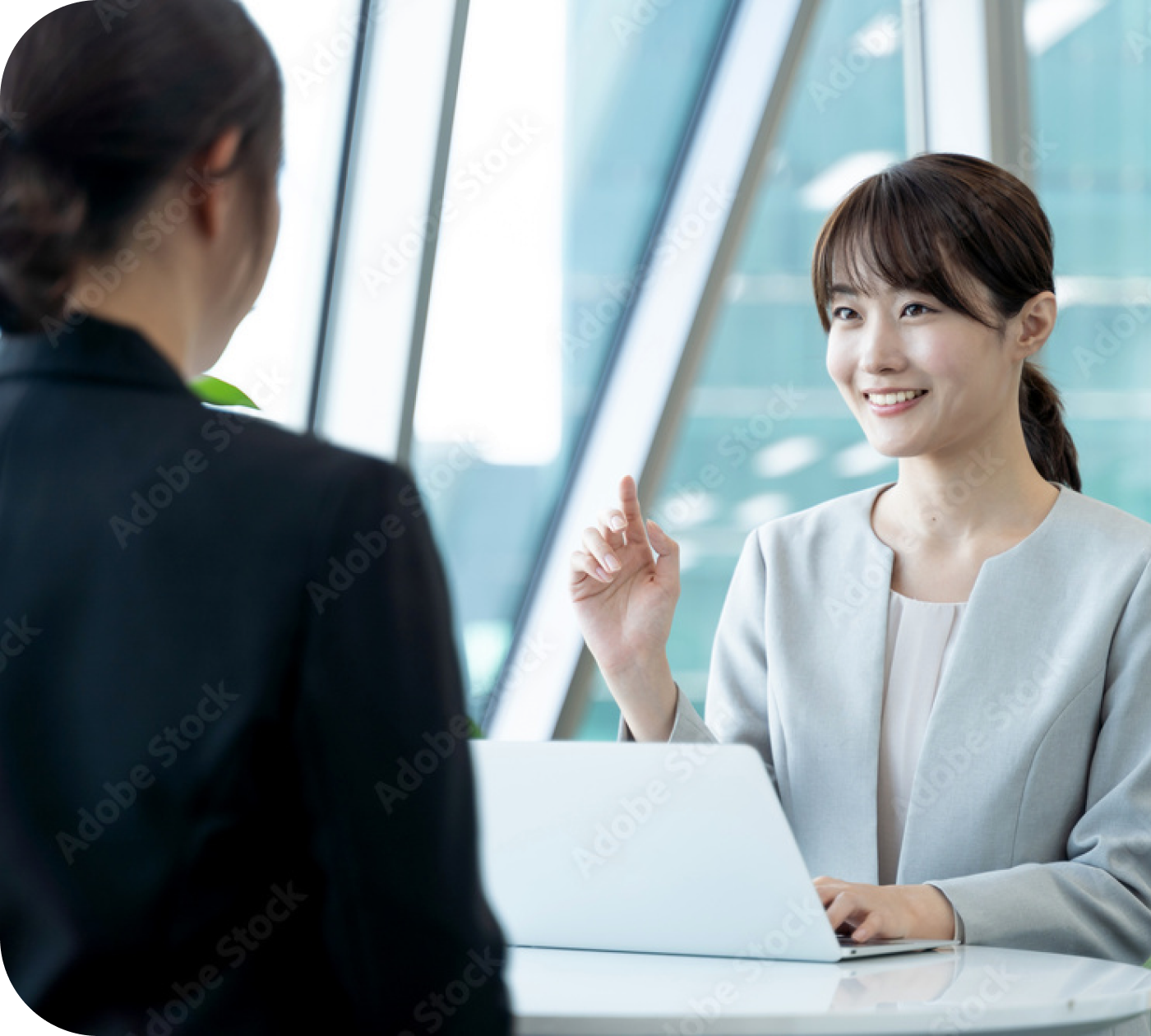 就職相談をしている様子